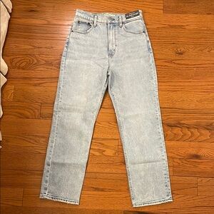 Abercrombie Ankle Straight Jeans